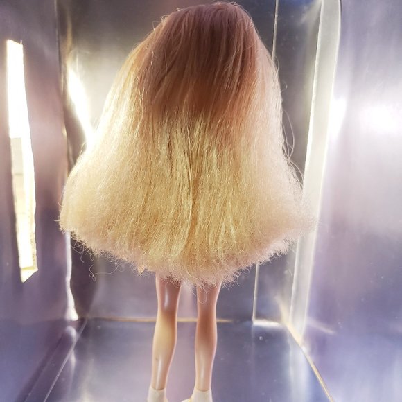 Bratt Doll Original Cloe - Picture 3 of 3